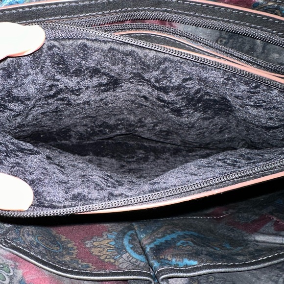 Ted Baker safiano leather messenger laptop bag. - Picture 10 of 12